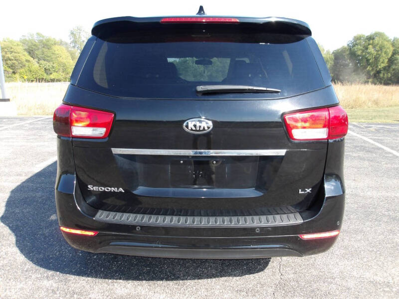 2017 Kia Sedona LX