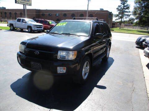 2002 Infiniti QX4 for sale at The Auto Specialist Inc. in Des Moines IA