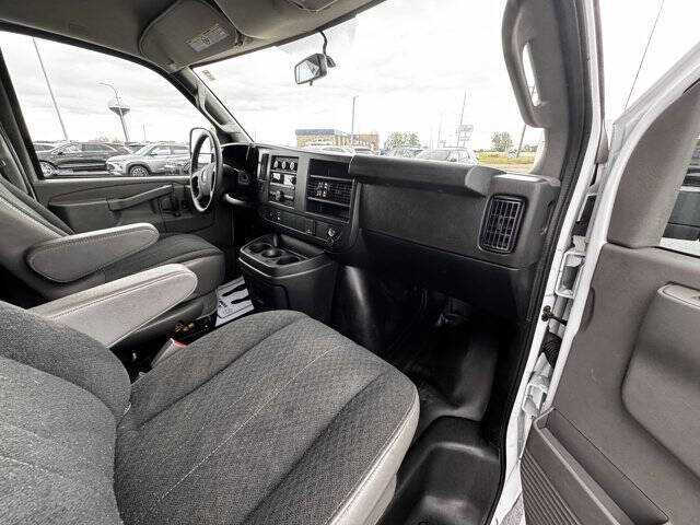 2023 Chevrolet Express 2500