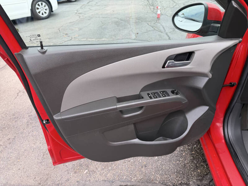 2013 Chevrolet Sonic LT Manual