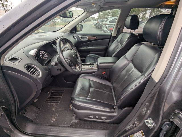 2017 Nissan Pathfinder Platinum