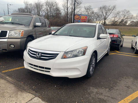 2011 Honda Accord for sale at Ideal Cars in Hamilton OH