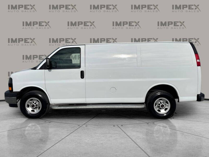 2023 GMC Savana 2500