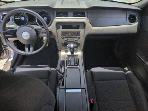 2012 Ford Mustang V6