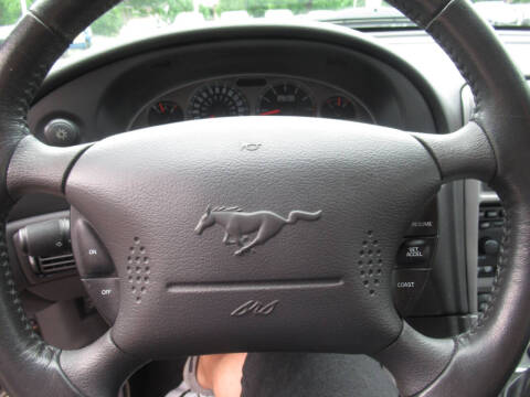 2004 Ford Mustang Mach 1 Premium