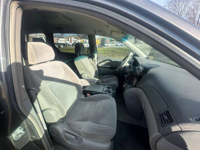 2004 Toyota Sienna