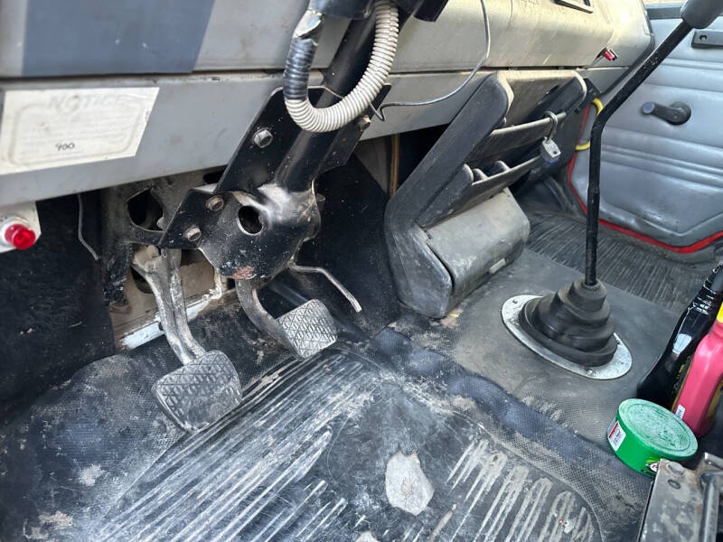 2000 Freightliner FL70