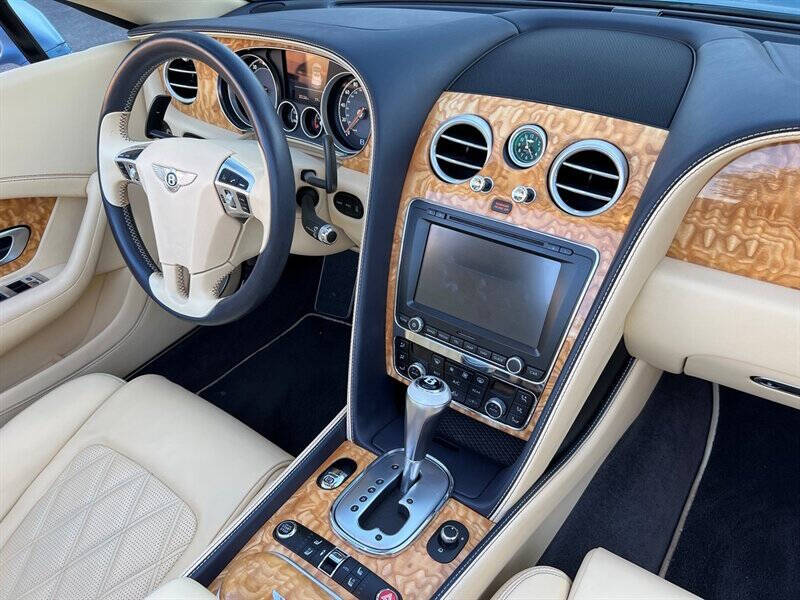 2015 Bentley Continental 22