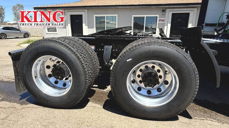 2023 Freightliner Cascadia