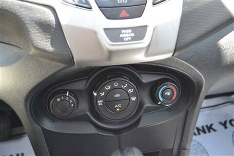 2013 Ford Fiesta SE