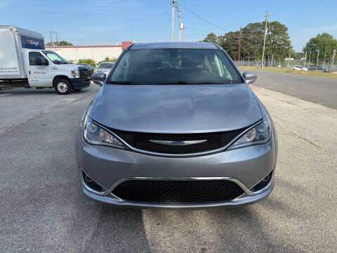 2020 Chrysler Pacifica Touring