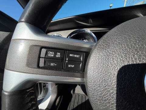 2014 Ford Mustang V6