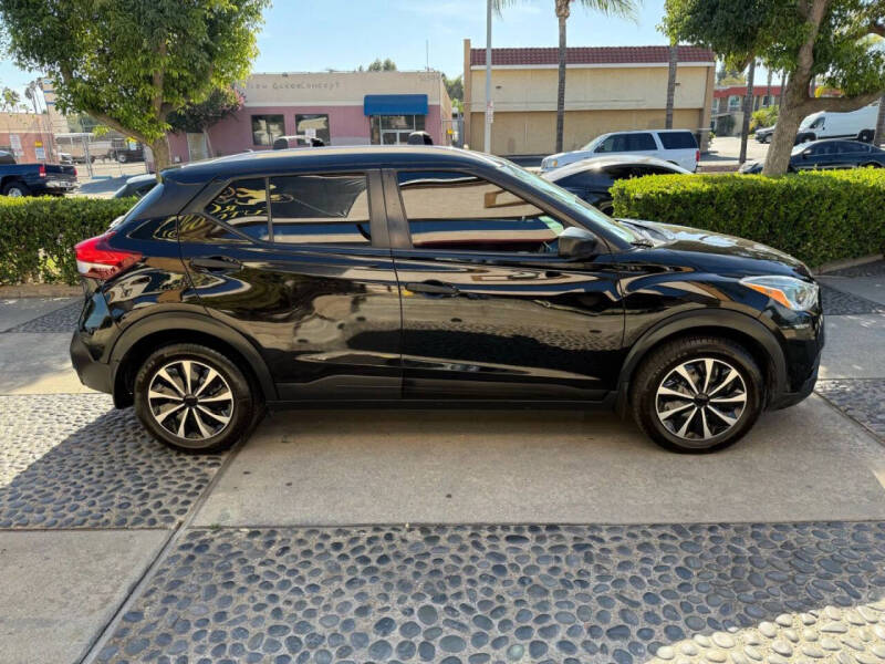 2019 Nissan Kicks S