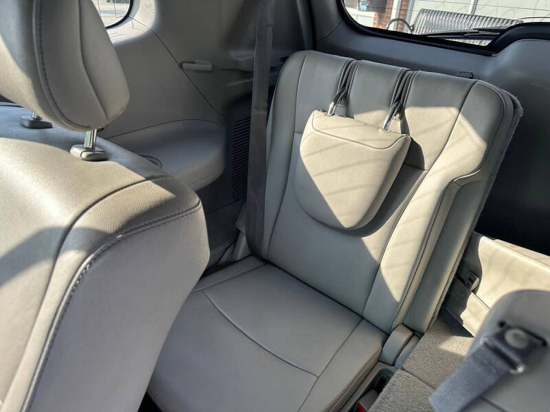 2011 Toyota Highlander SE