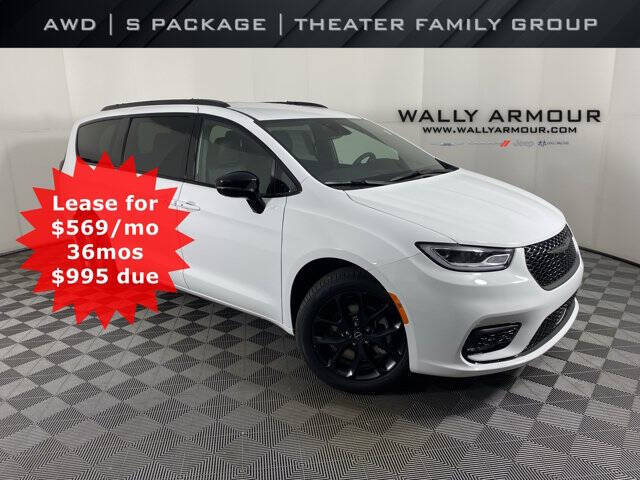 2026 Chrysler Pacifica Select
