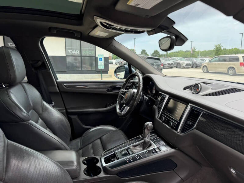 2016 Porsche Macan S