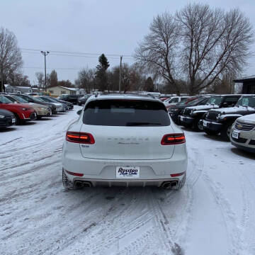 2016 Porsche Macan Turbo