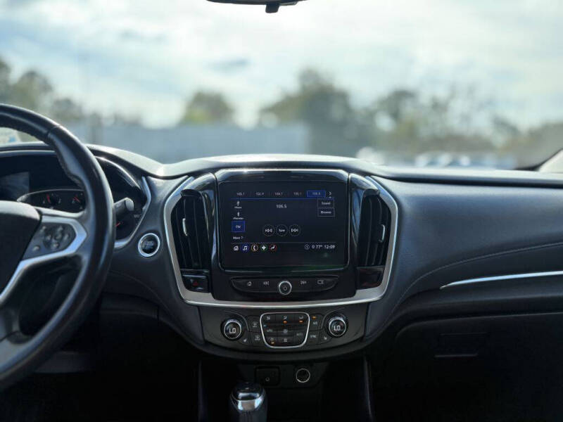 2020 Chevrolet Traverse LT Cloth