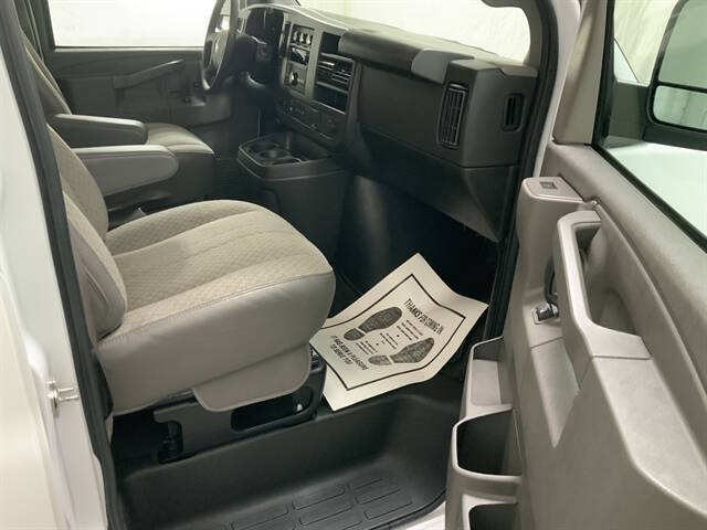 2024 Chevrolet Express LT 3500