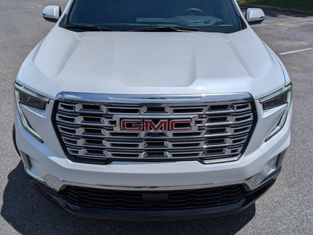 2024 GMC Acadia Denali