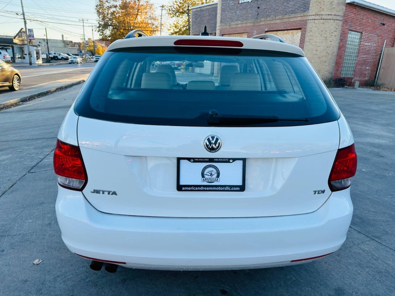 2011 Volkswagen Jetta for sale at American Dream Motors in Winchester, VA