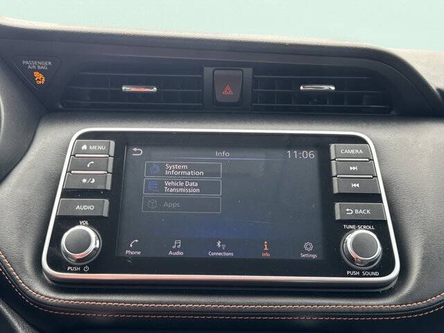 2020 Nissan Kicks SR