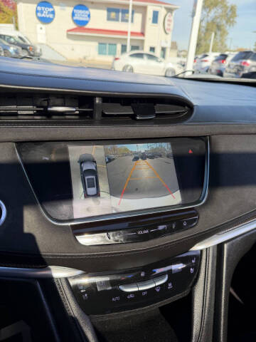 2017 Cadillac XT5 Platinum