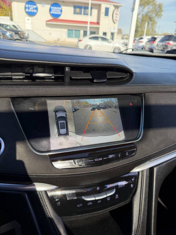 2017 Cadillac XT5 Platinum