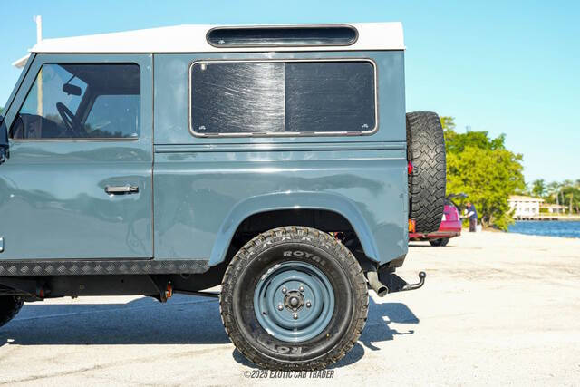 1991 Land Rover Defender