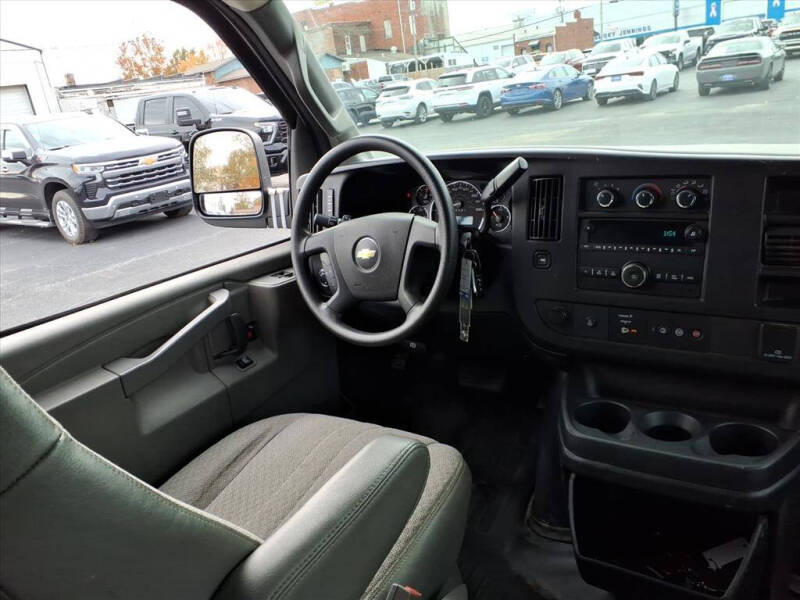 2017 Chevrolet Express 2500