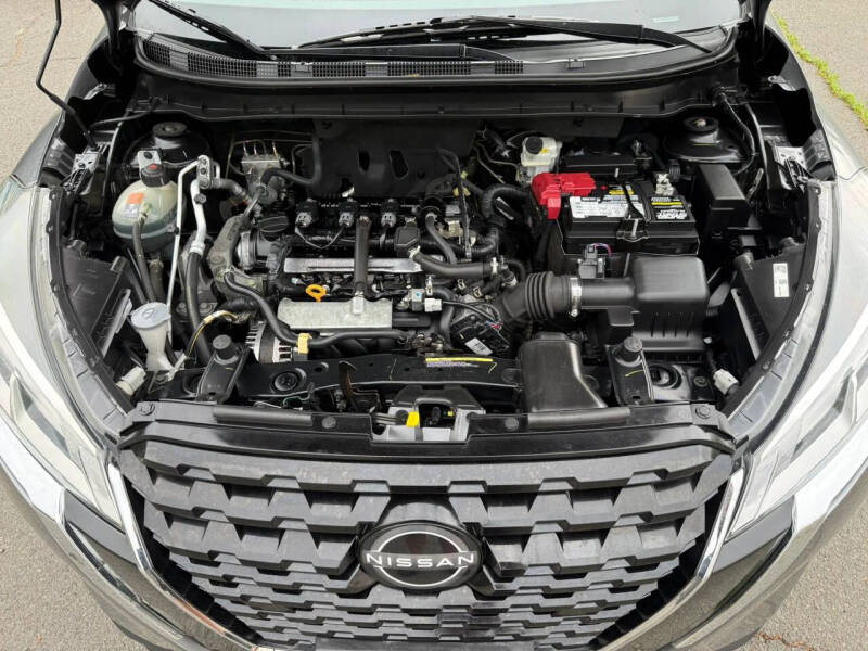 2023 Nissan Kicks S