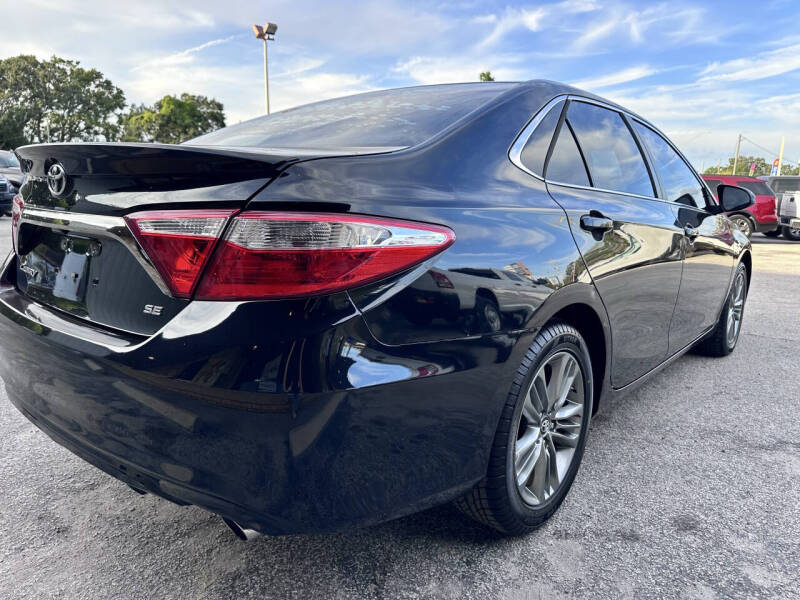2017 Toyota Camry SE