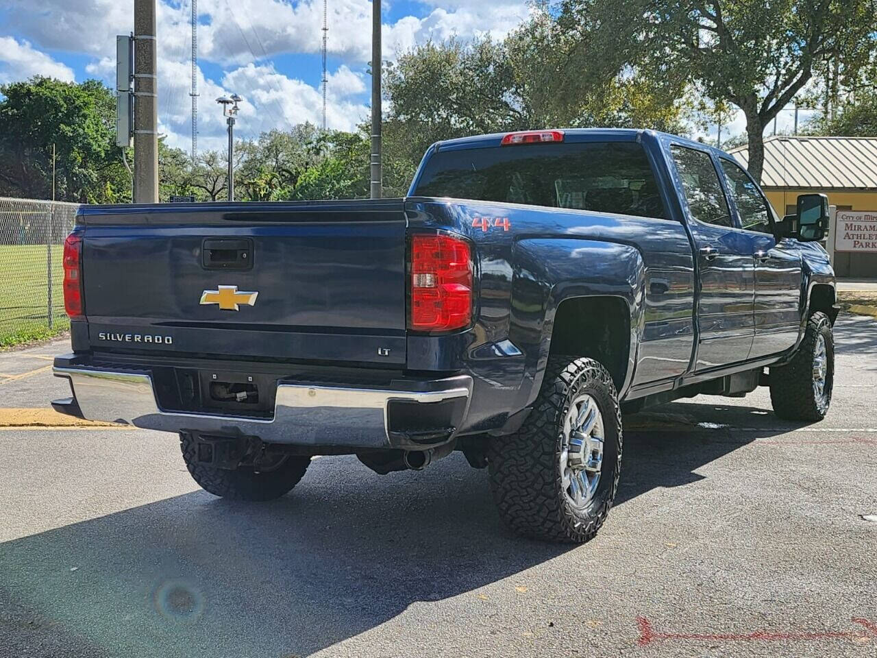 2016 CHEVROLET Silverado Pickup - $27,995