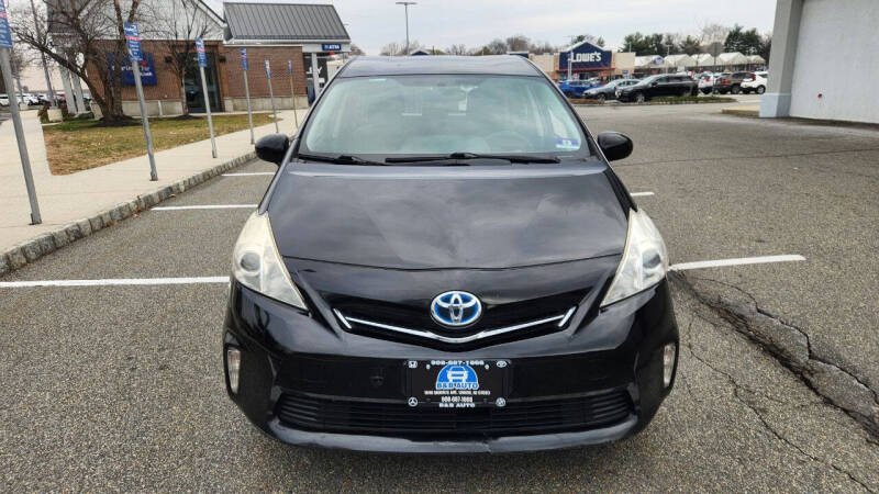 2013 Toyota Prius v Two