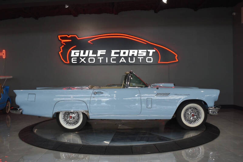 1957 Ford Thunderbird