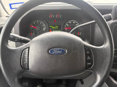 2013 Ford E-Series E-350 SD XLT