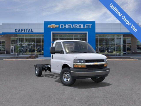 2025 Chevrolet Express 3500