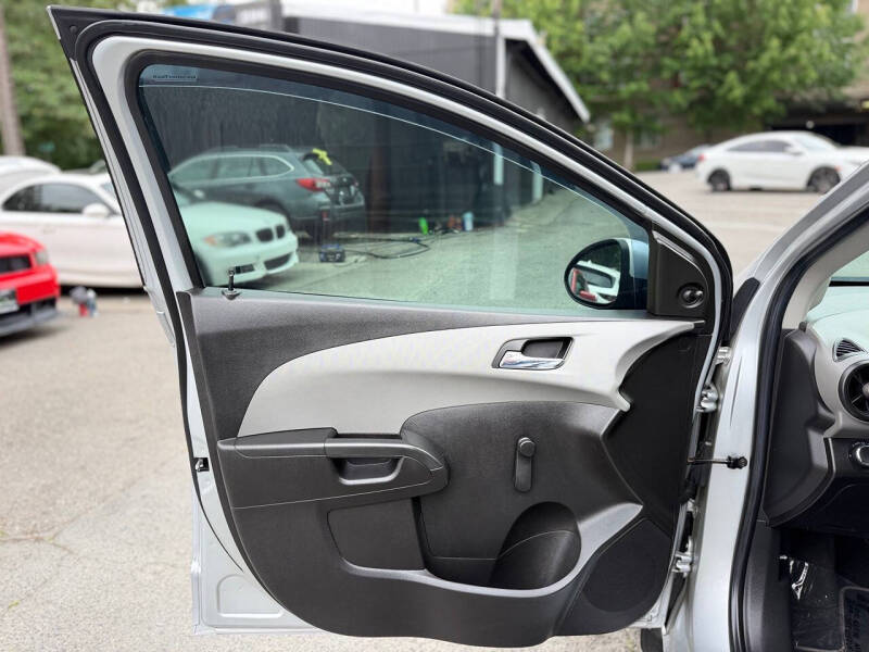 2012 Chevrolet Sonic LS