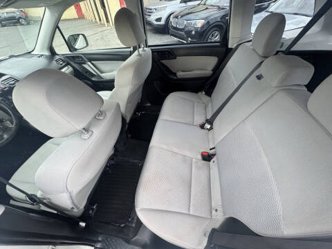 2015 Subaru Forester 2.5i