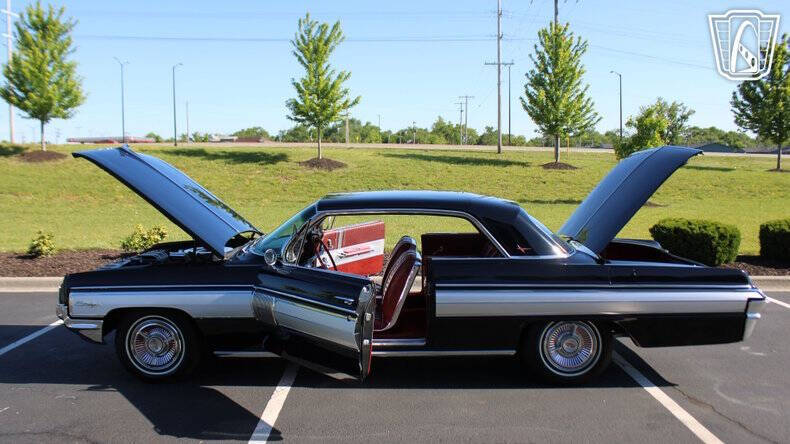 1962 Oldsmobile Starfire