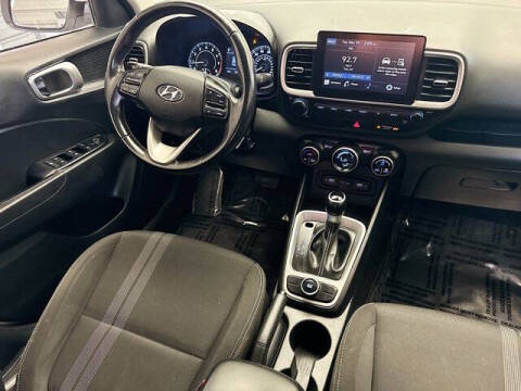 2022 Hyundai Venue SEL