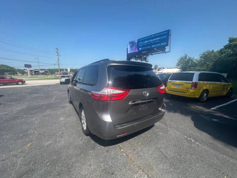 2016 Toyota Sienna