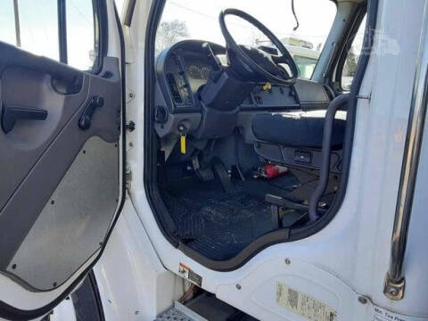 2016 Freightliner M2 106