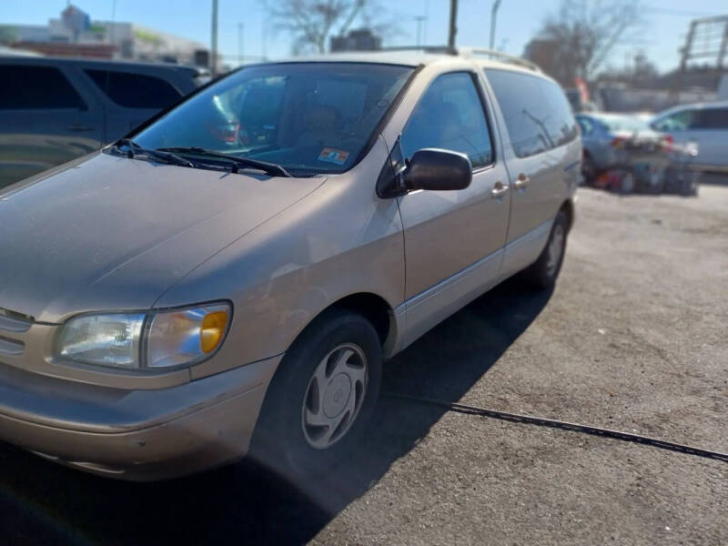 2000 Toyota Sienna