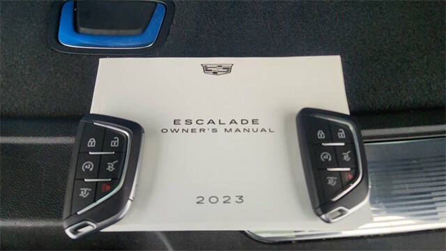 2023 Cadillac Escalade ESV Sport Platinum