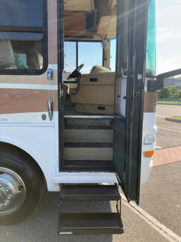 2007 Freightliner XCS Chassis