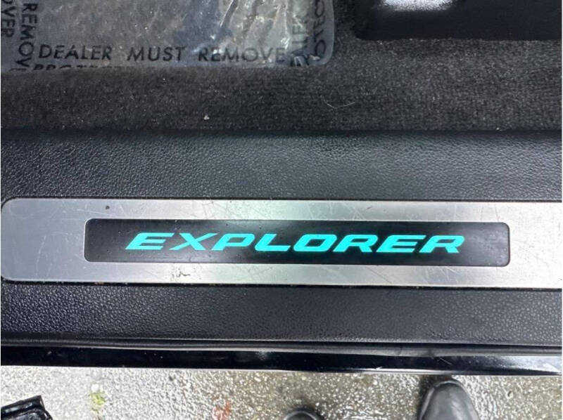 2017 Ford Explorer Platinum