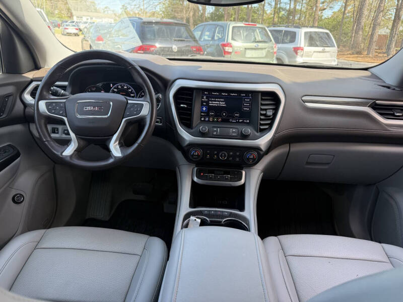2022 GMC Acadia SLT