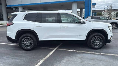 2025 GMC Acadia Elevation