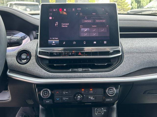 2023 Jeep Compass Latitude Lux